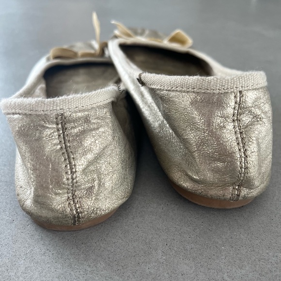 Union Bay Gold Flats - Picture 3 of 5